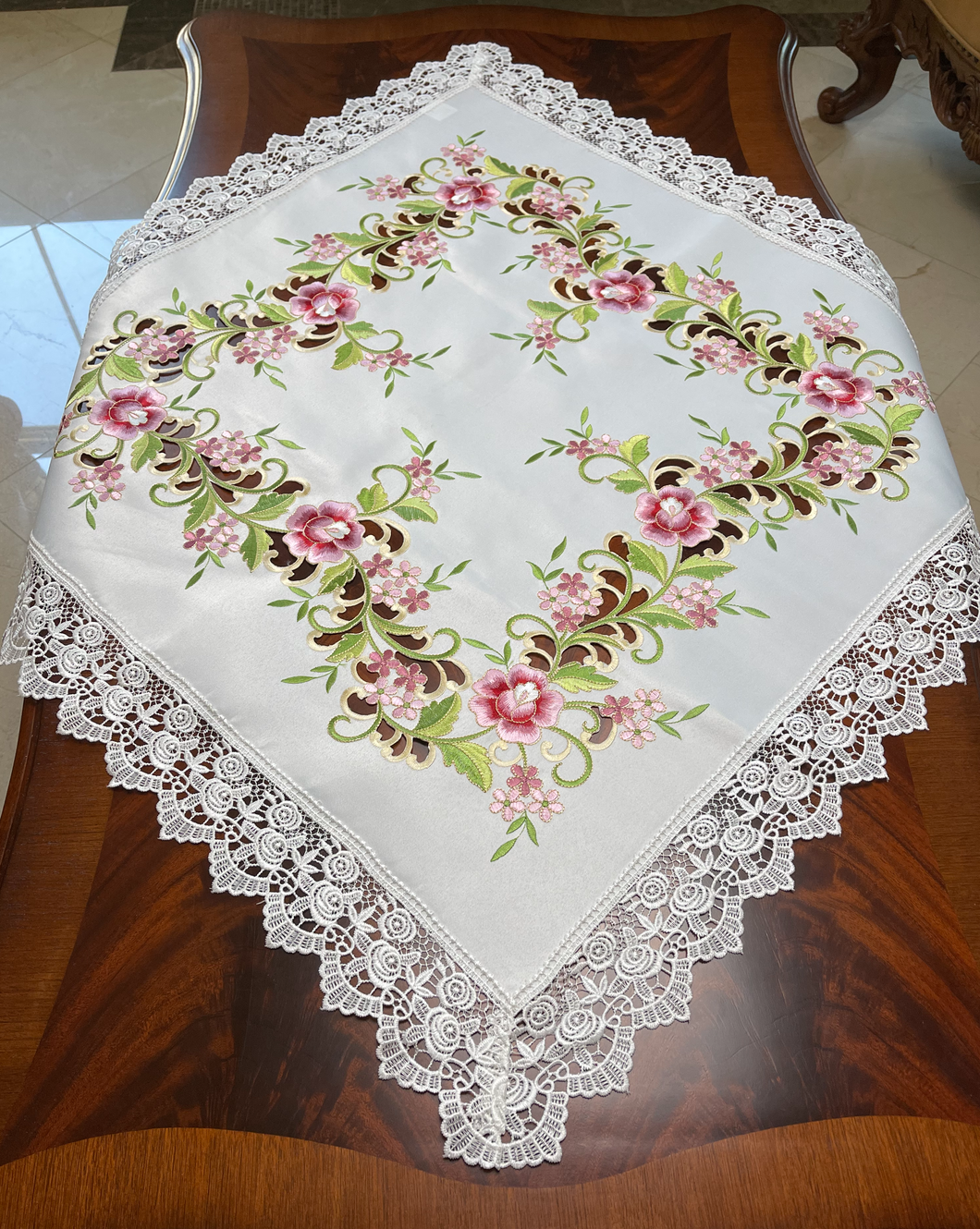 Floris Linens Francis Table Topper with Vintage Style Embroidered Flowers and Lace, 35