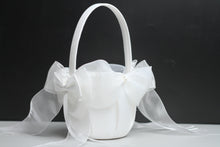 Load image into Gallery viewer, Pearl Flower Girl Basket
